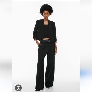 Aritzia Babaton black cropped Power Waist Blazer 2